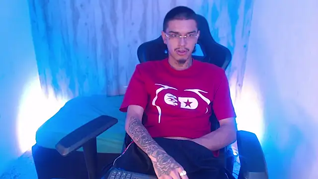 Chatroom XXX en direct de Tayson_Hot