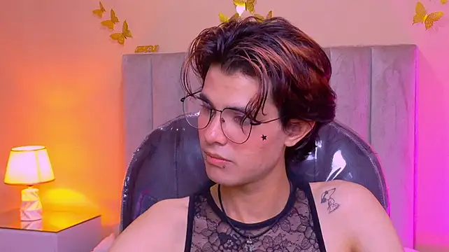 Derek_Sinn's Live XXX Chat