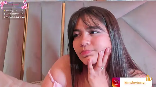 دردشة KimDevinne الجنسية المباشرة