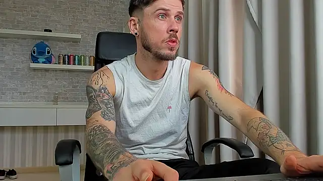 Chat XXX ao vivo de JonahShaw
