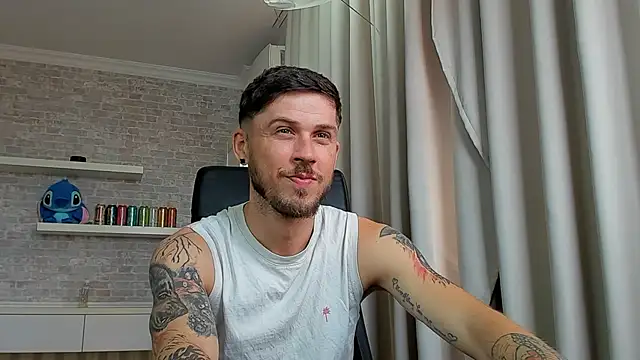 JonahShaw's Live XXX Chat
