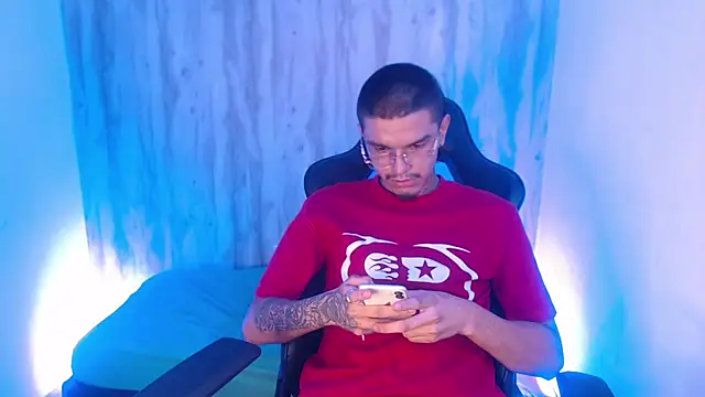Chatroom XXX en direct de Tayson_Hot