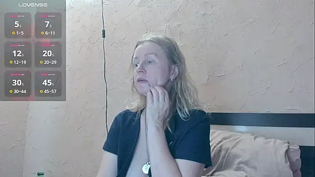 I_AM_MILFのライブXXXチャット