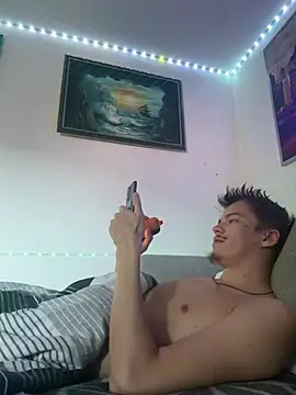 Chat +18 de Toyjungee ao vivo