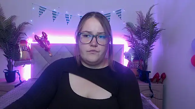 XX_Daniella_XX Adlı Modelin Canlı XXX Sohbeti