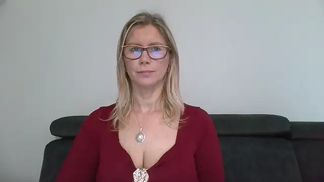 Chat XXX en directo de DoreenSexy