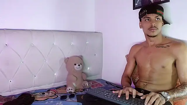 Chat +18 de Angel_foxc13 ao vivo