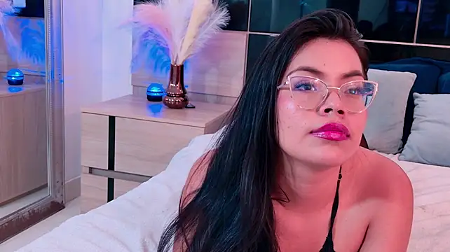 Chat +18 de AliceLavenders ao vivo