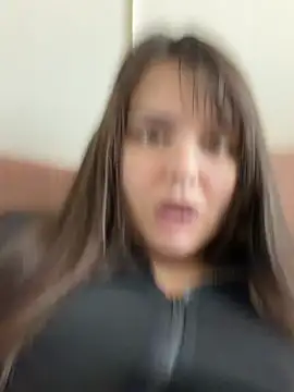 NikaMur Adlı Modelin Canlı XXX Sohbeti