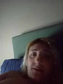 Chat +18 de Manuzinha2209 ao vivo