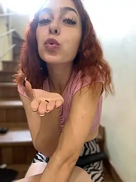 LynaFrost Chat XXX in diretta