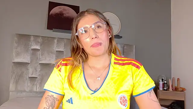 LiaaMoretti__ XXX чат на живо