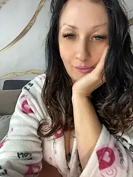 AnnaGrei Adlı Modelin Canlı XXX Sohbeti
