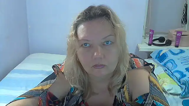 Lusi-777 Live XXX-chat