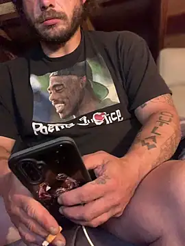 Ldnick69's Live XXX Chat