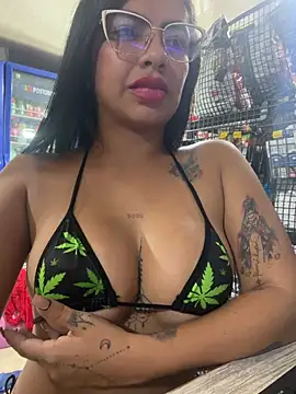 Czat XXX na żywo – Noa_rousse01