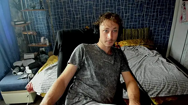 CuteBoy228 Adlı Modelin Canlı XXX Sohbeti