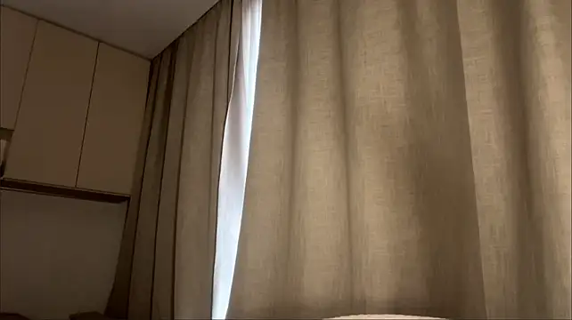 AndeanWhim's Live XXX Chat