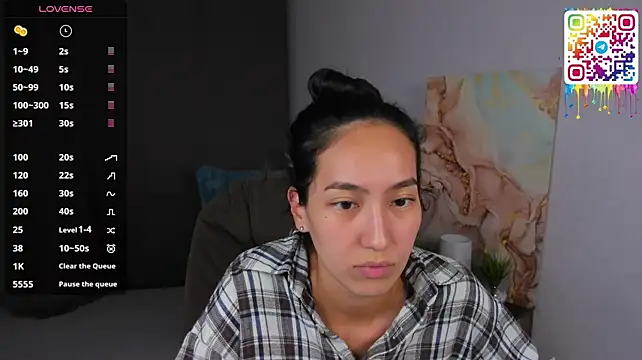 FlirtyAura's Live XXX Chat