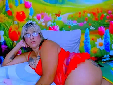 indianroxy's Live XXX Chat