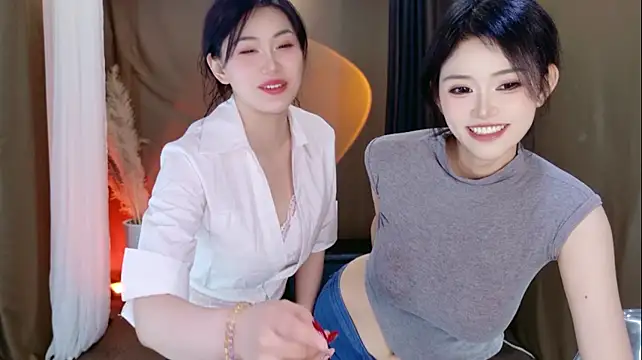 Banana-Milk69's Live XXX Chat