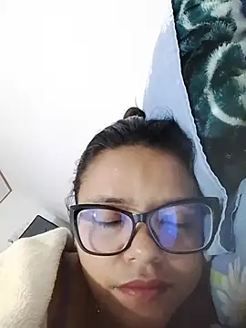 selena_foxy's Live XXX Chat