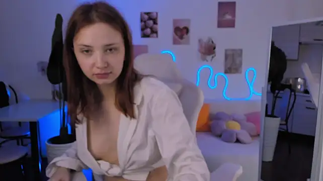 LittlePeach007 XXX чат на живо