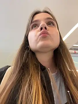Czat XXX na żywo – Lunabelle_
