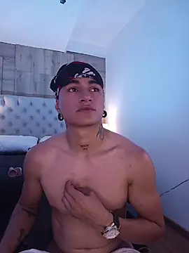 LiamDeeps' Live XXX Chat