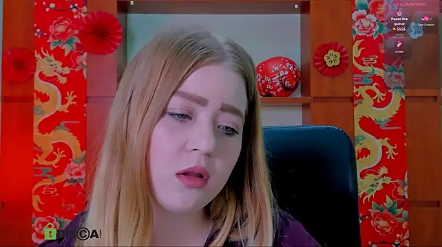 Živý XXX chat selena_hush_