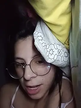 Chat +18 de Claudiafresita ao vivo