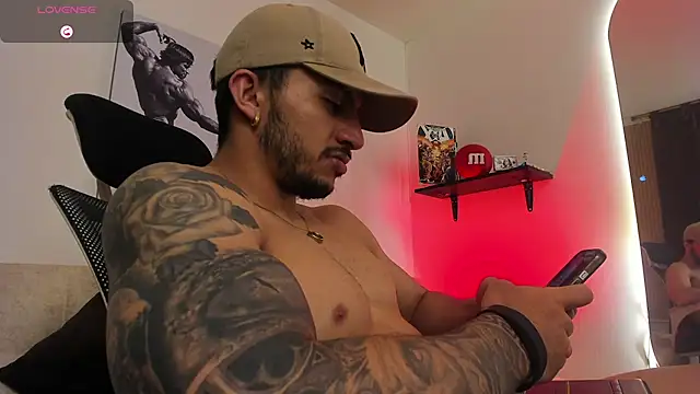 Chat XXX en directo de LiamReigns_