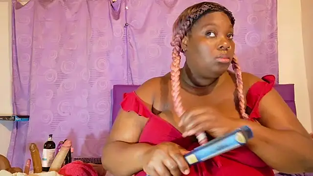 Chat +18 de ebony_NeighborMoans ao vivo