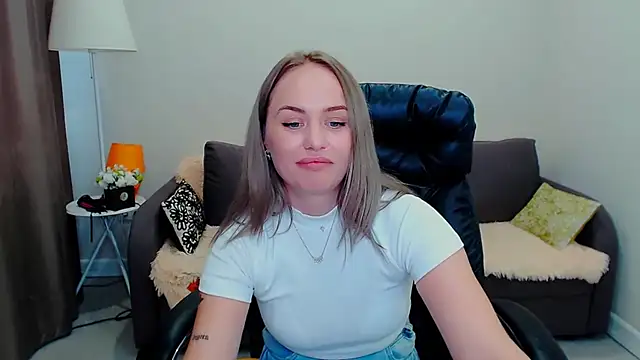 LiluMoon__'s Live XXX Chat