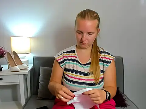 RoseTeacherX's Live XXX Chat
