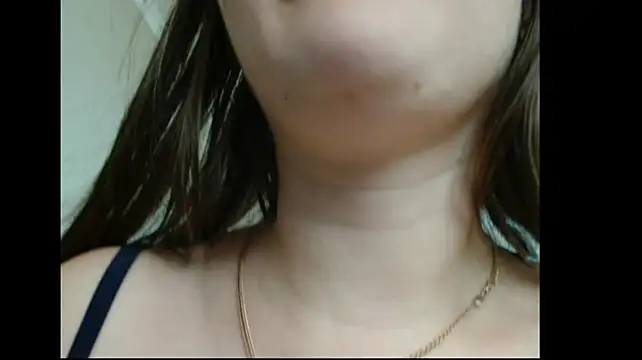 KiraGoldens' Live XXX Chat