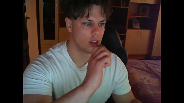 gymguy5050 Show in webcam