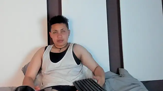Chat XXX en directo de BullSmoke19