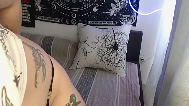 XXX chat uživo modela AlienforTwenty