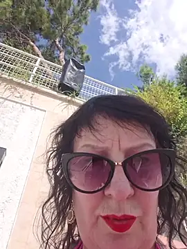 LaliaMia – Naživo XXX chat