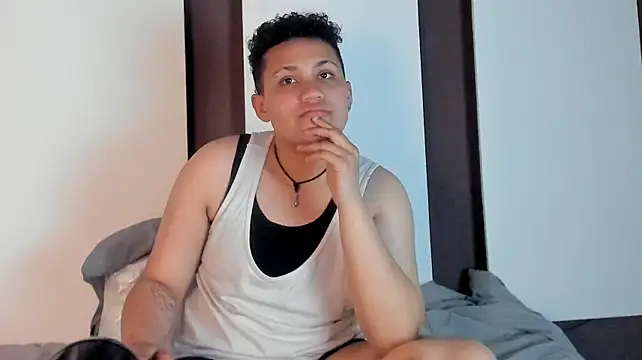 BullSmoke19 live XXX chat