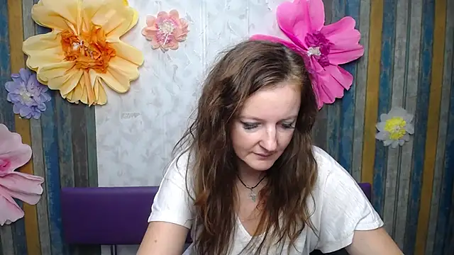 XXX chat uživo modela MeganPirs