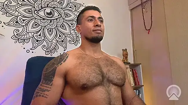 aaroncolombia XXX чат на живо