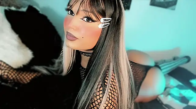 Chat +18 de misstreslatin ao vivo