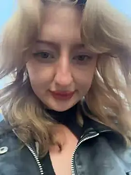 Chat +18 de RonnieKiss ao vivo