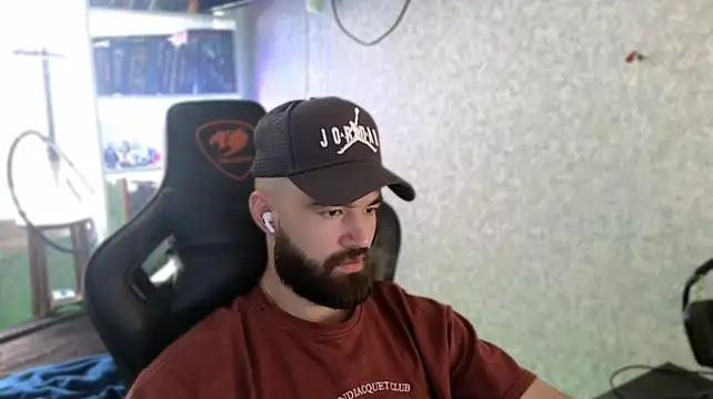 XXX chat uživo modela _Serious_Man