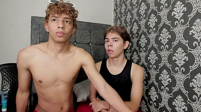 Czat XXX na żywo – Boys_Curlys_