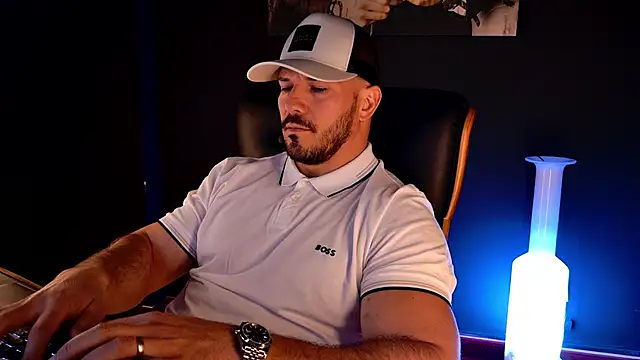 XXX chat uživo modela AngeloEric