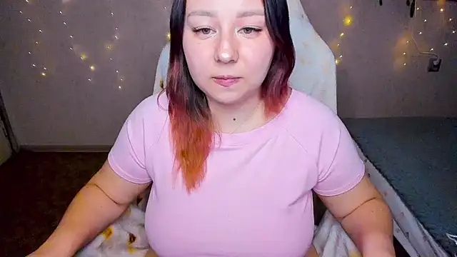 Milafoxxxy 现场XXX聊天