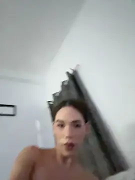 Carlita_cute Adlı Modelin Canlı XXX Sohbeti